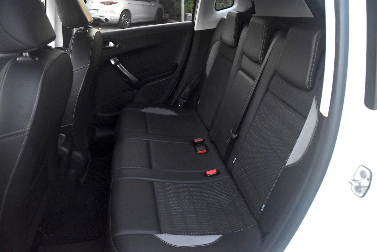Peugeot 2008 blueHdi 120cv eat6 Allure