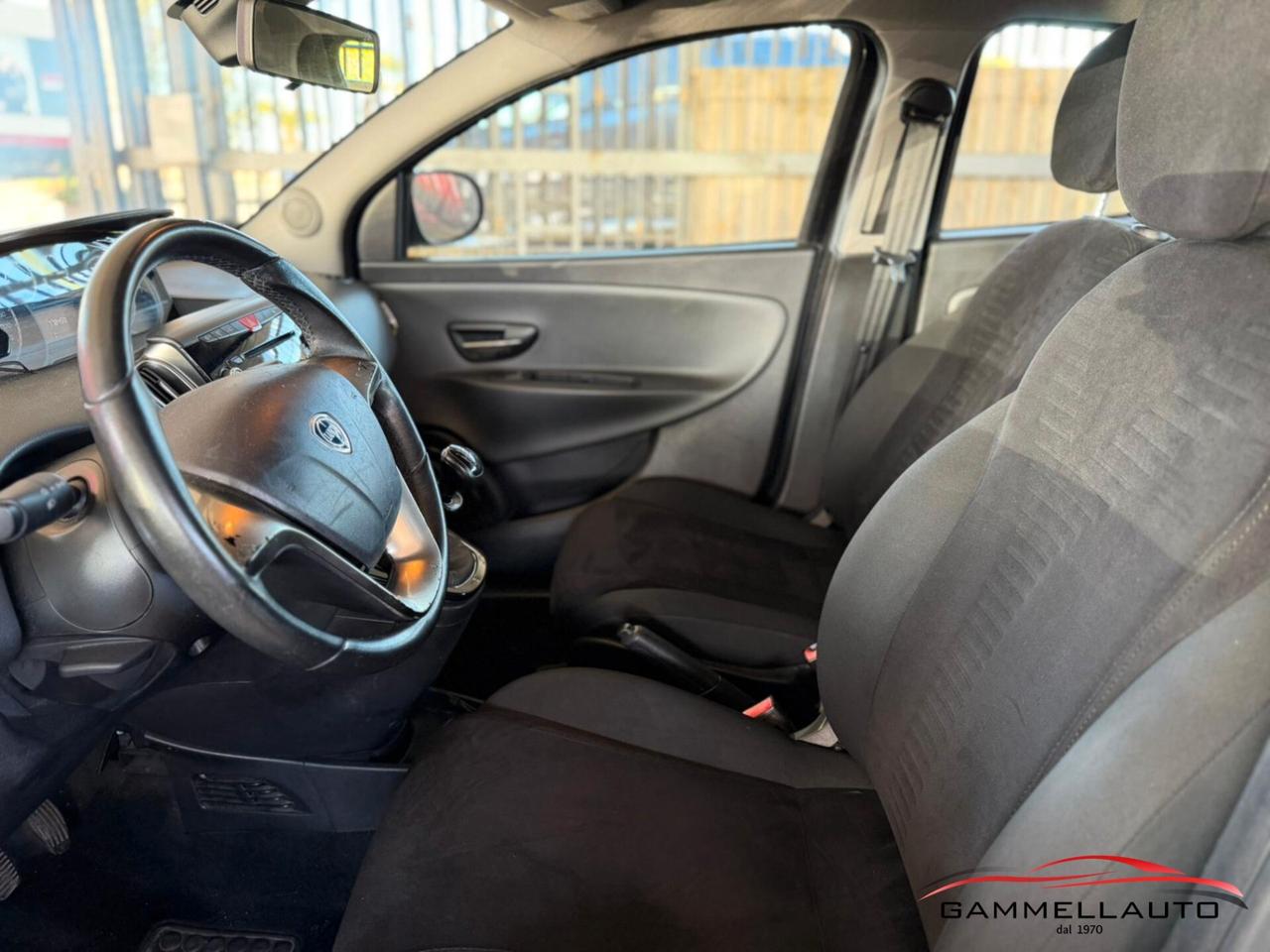 Lancia Ypsilon 1.2 Silver 69CV