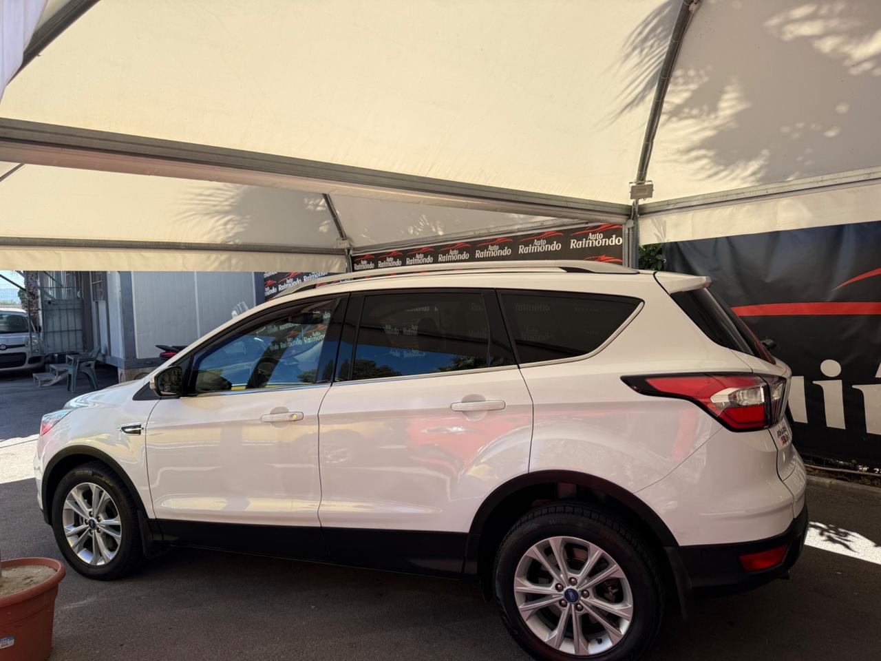 Ford Kuga 1.5 TDCI 120 CV S&S 2WD Powershift Edition