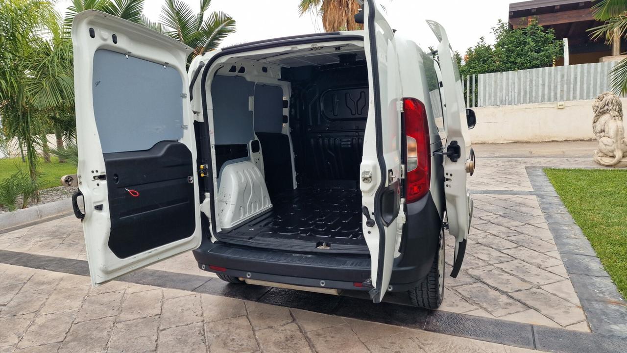 Fiat Doblò 1.4 benzina metano 120CV FULL OPTIONAL