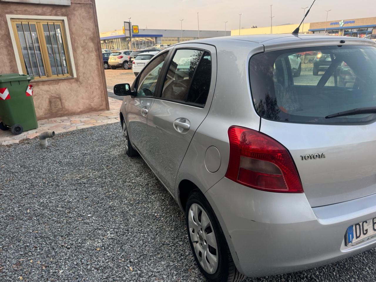 Toyota Yaris Benz automatica