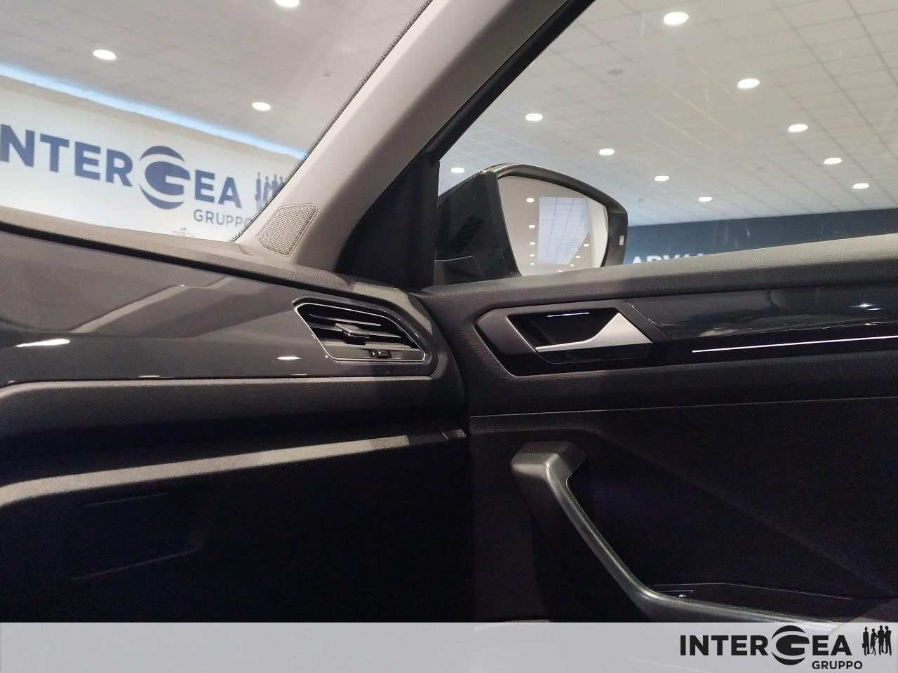 VOLKSWAGEN T-Roc 1.6 tdi Advanced