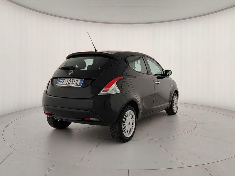 Lancia Ypsilon 1.2 69 CV 5 porte Silver - OK PER NEOPATENTATI