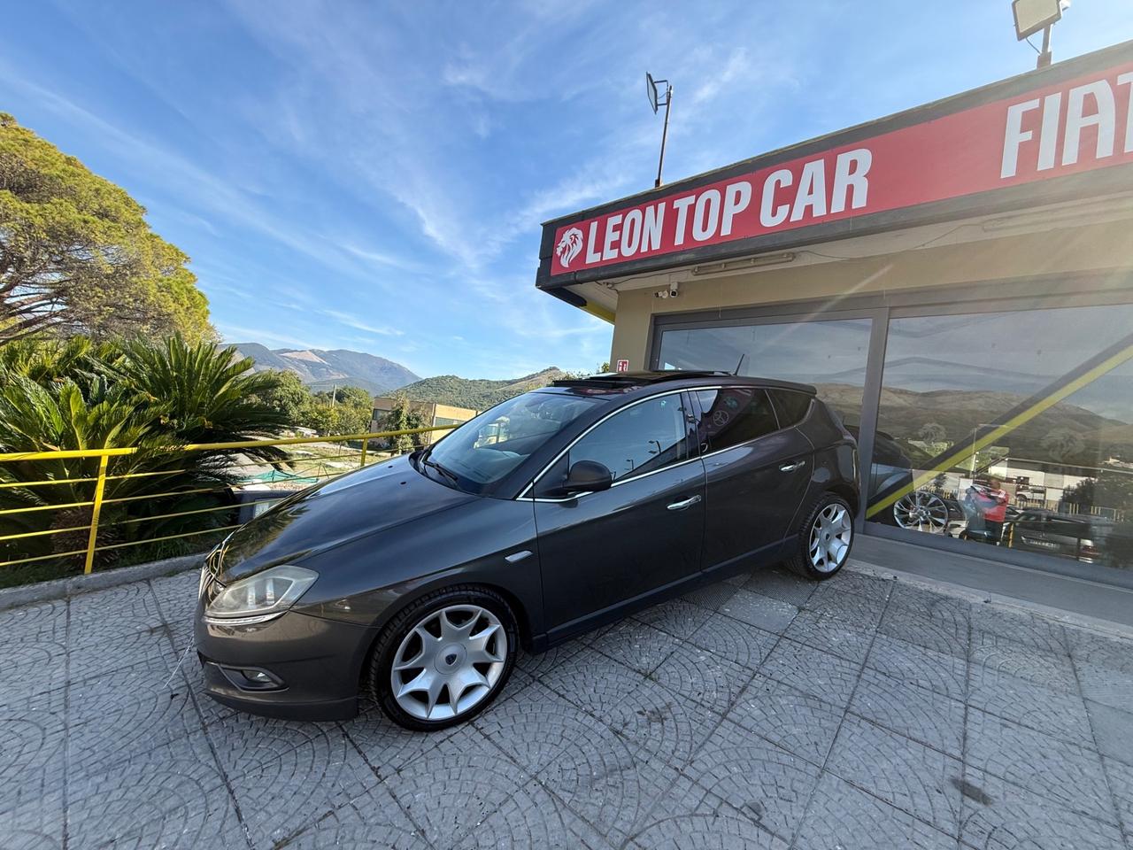 Lancia Delta 1.9 MJT Twinturbo DPF Platino tetto apribile full