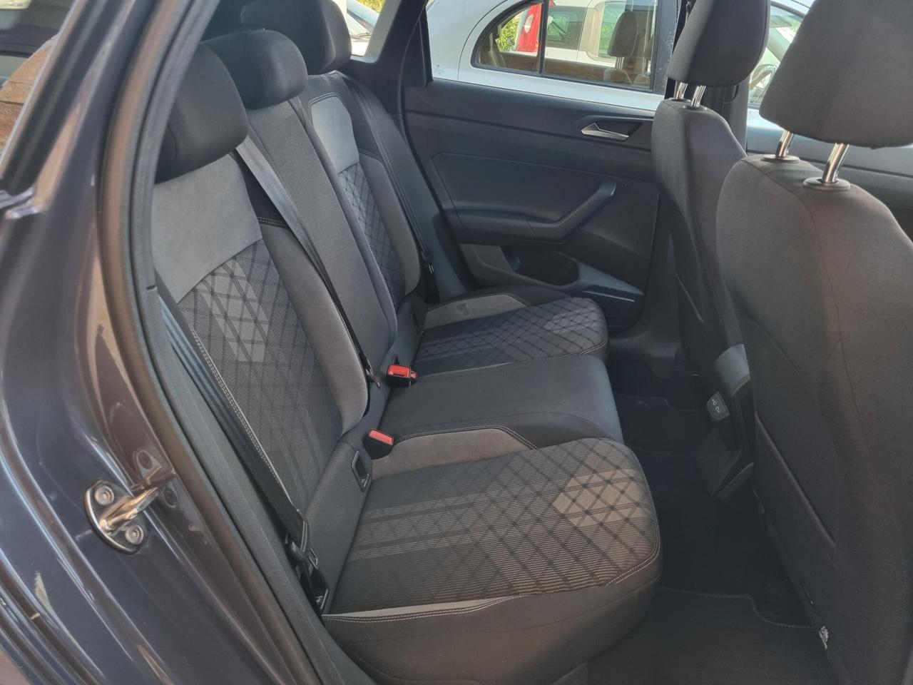 Volkswagen Taigo 1.0 TSI 115 CV R-Line
