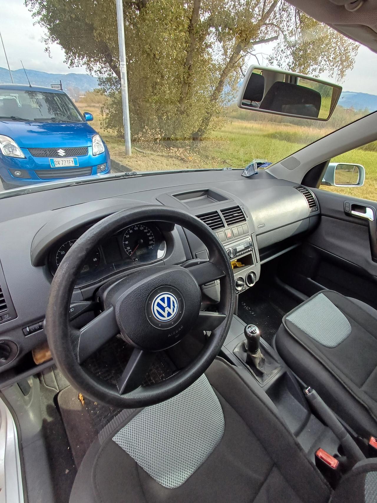 Volkswagen Polo 1.4 benzina 75 cv