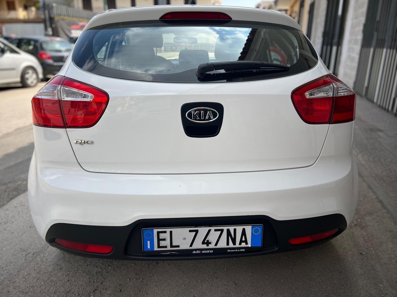 Kia Rio 1.2 Benzina/GPL Anno 2013 165,000 Km