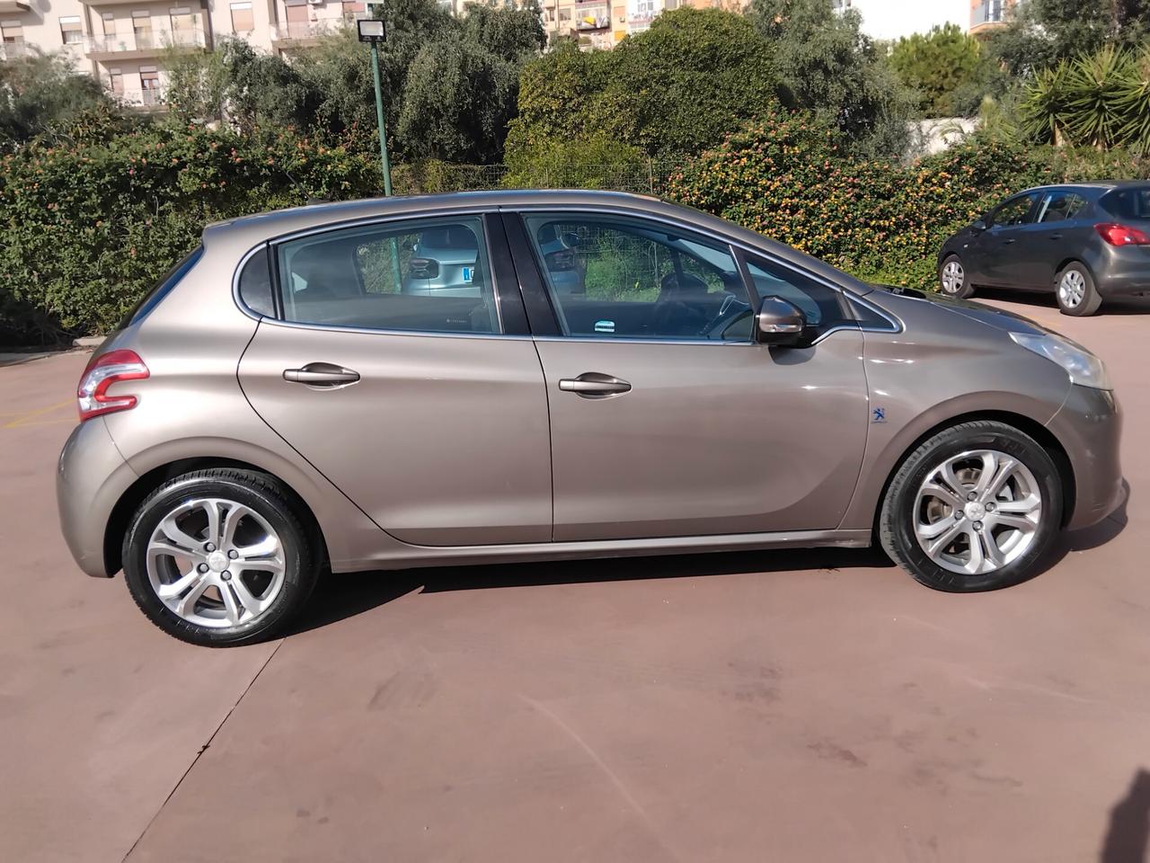 PEUGEOT 208 1.2 ACTIVE GARANTITA