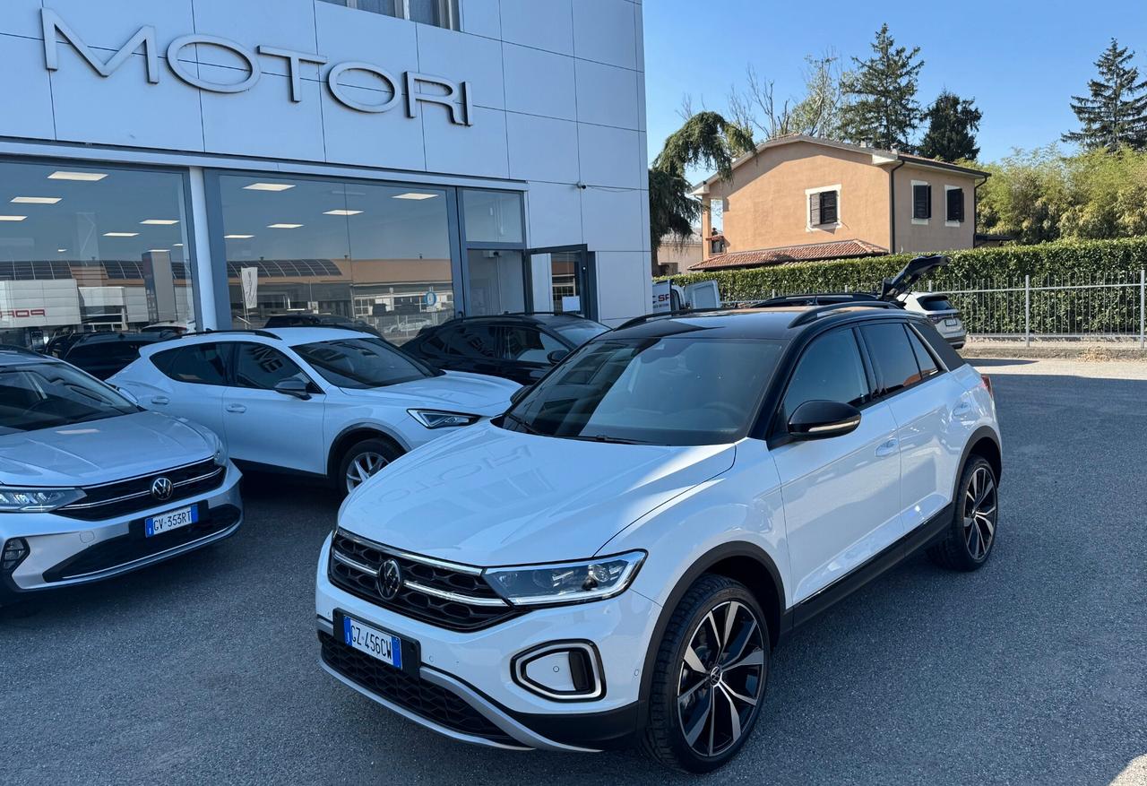 Volkswagen T-Roc 1.5 tsi Style dsg / NO VINCOLI / Fari Matrix
