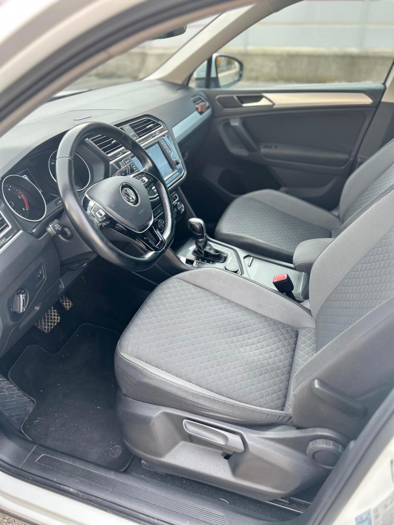 Volkswagen Tiguan 2.0 TDI SCR DSG 4MOTION Business BMT