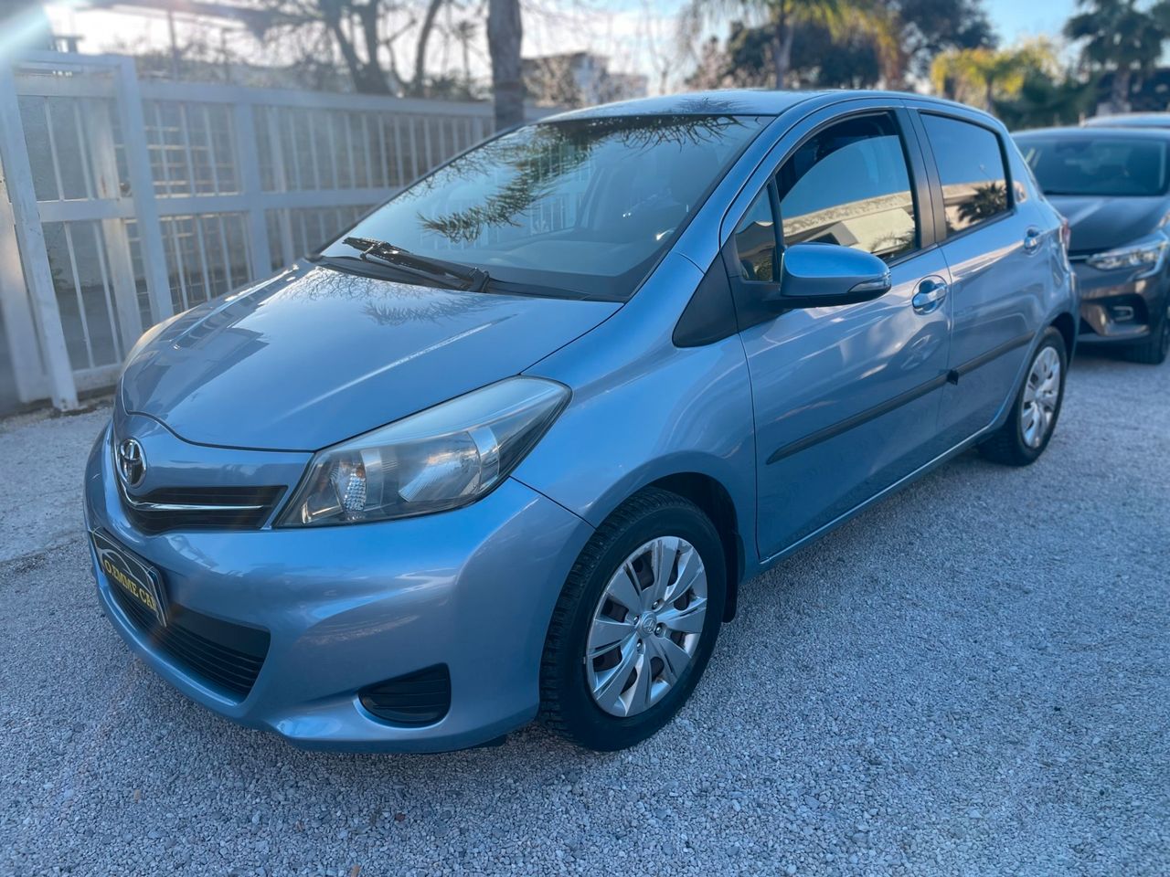 TOYOTA YARIS 1.0 BENZ 51KW NAVI/RETROCAM/BLUET