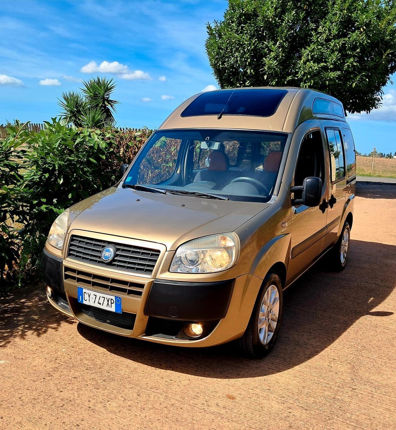 Fiat Doblo 1.9 JTD TETTO ALTO TRASPORTO DISABILI POCHI KM