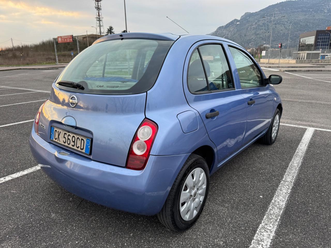 Nissan Micra 1.0 16V 5 porte Visia