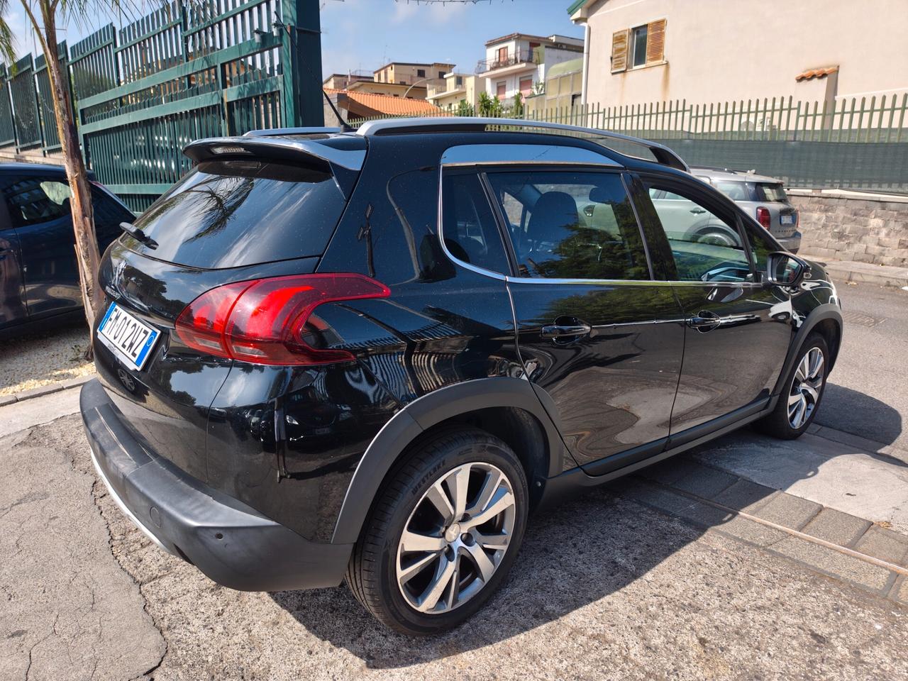 Peugeot 2008 BlueHDi 120 S&S Black Matt