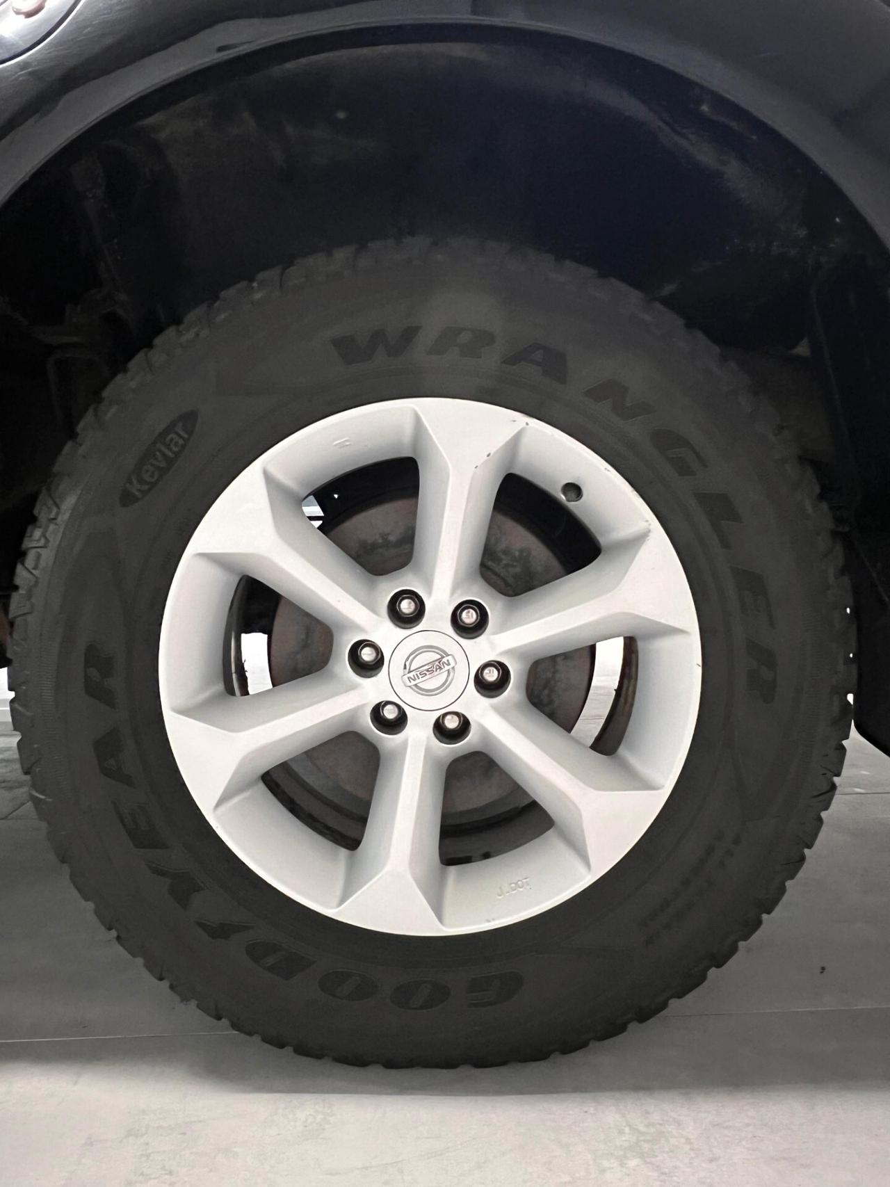 Nissan Navara 2.5 dCi 190CV 4 porte Double Cab XE