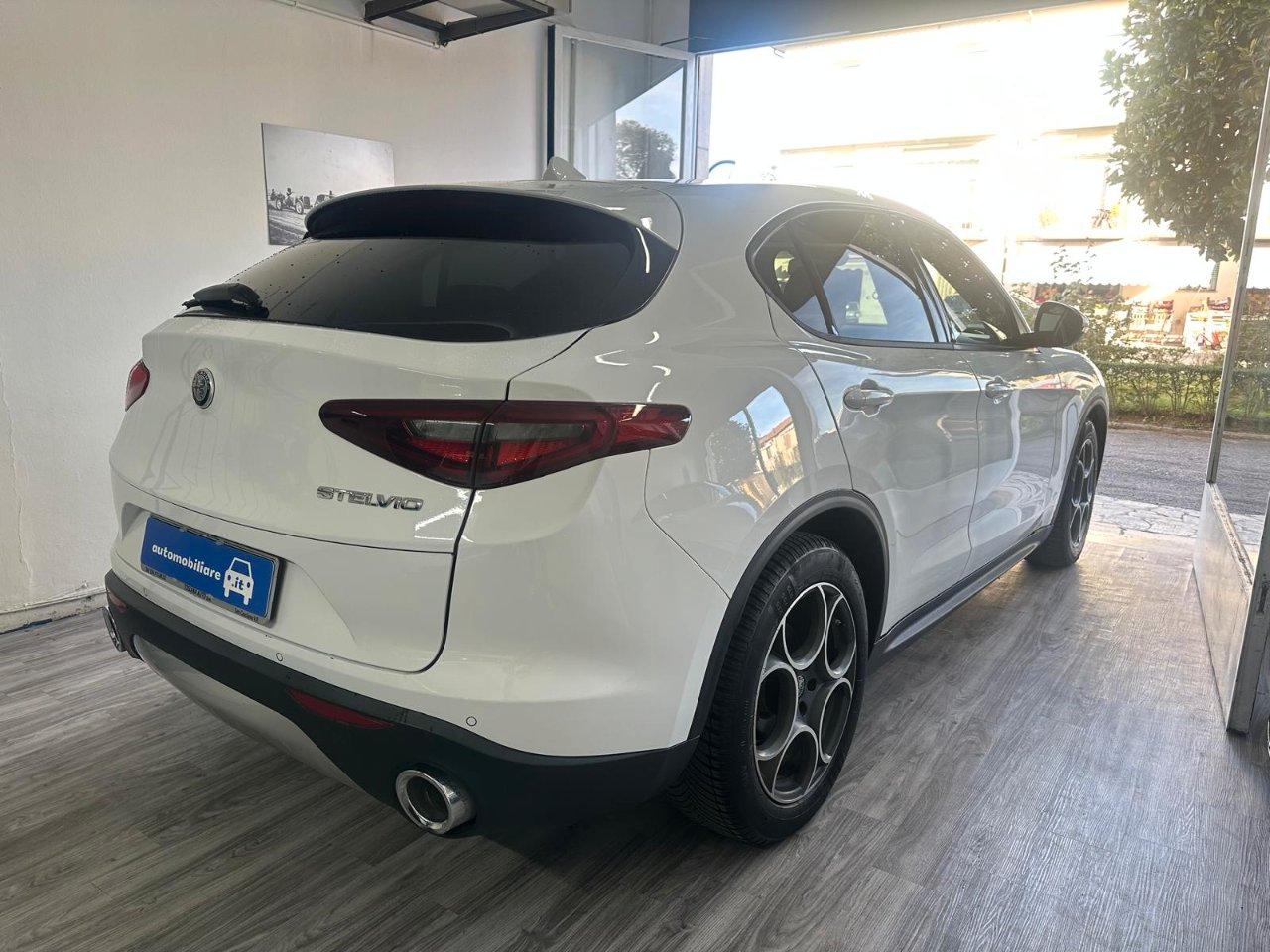 Alfa Romeo Stelvio 2.2 t Sport Tech rwd 160cv auto