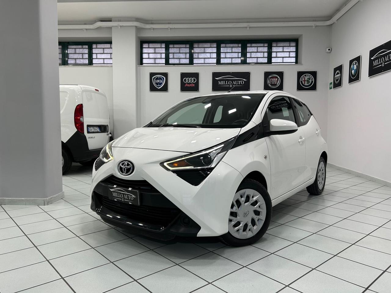 Toyota Aygo 1.0 VVT-i 72 CV 5 porte x-cool