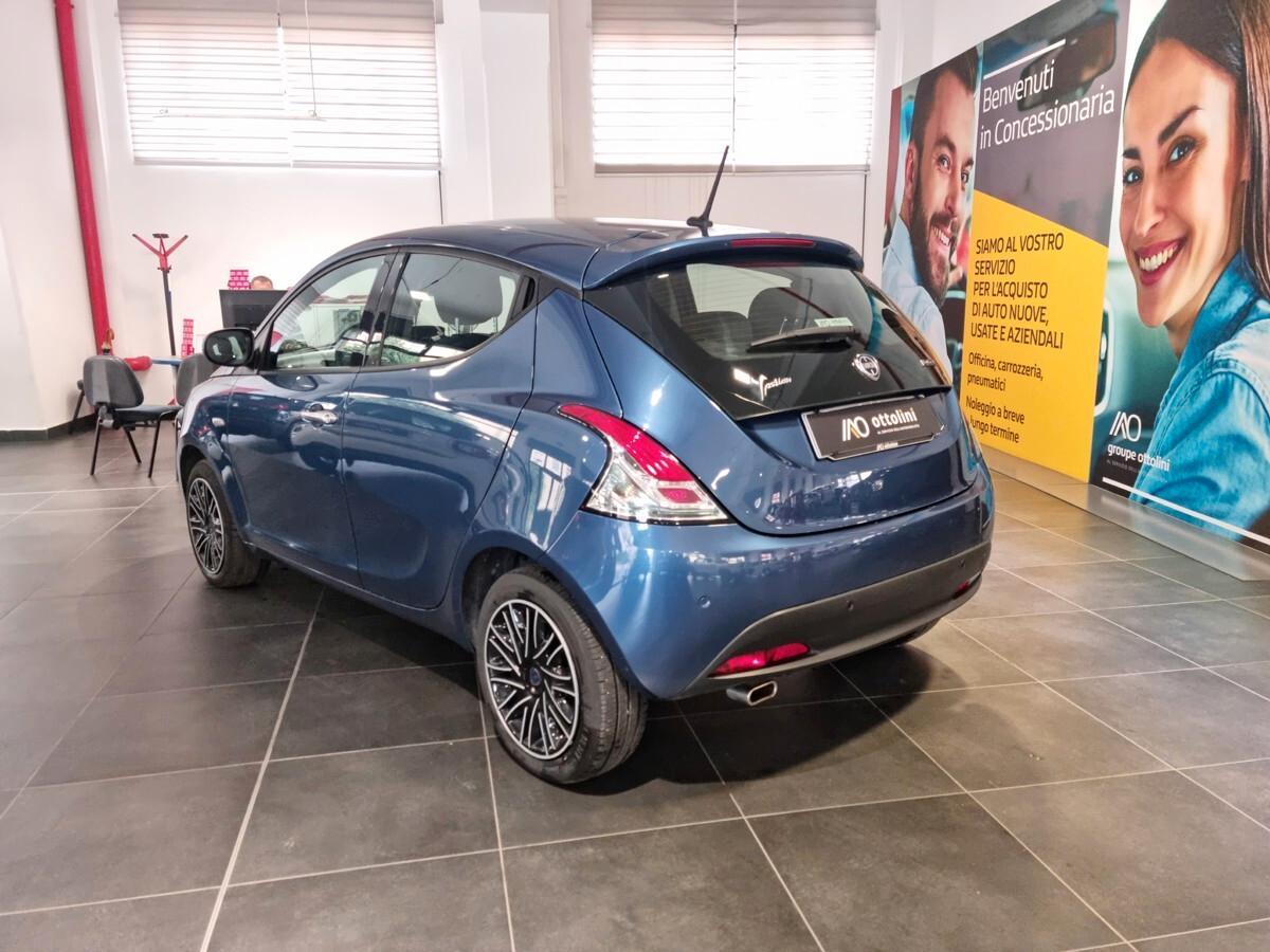 Lancia Ypsilon Ecochic Gold 1.0 Hybrid AZIENDALE