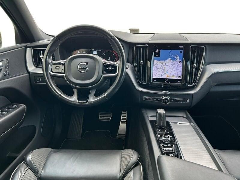 Volvo XC60 B4 197+14 CV AWD Automatica Mild Hybrid Diesel NAVI LED R-design
