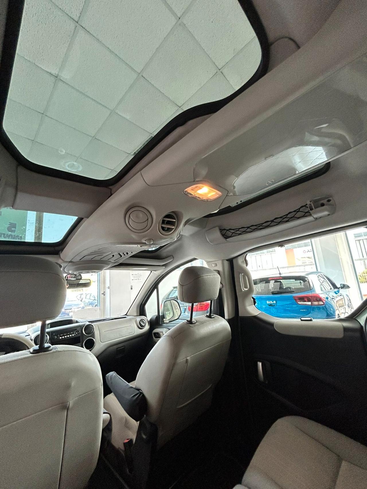 Peugeot Partner Tepee 1.6HDi x neopatentati 2011