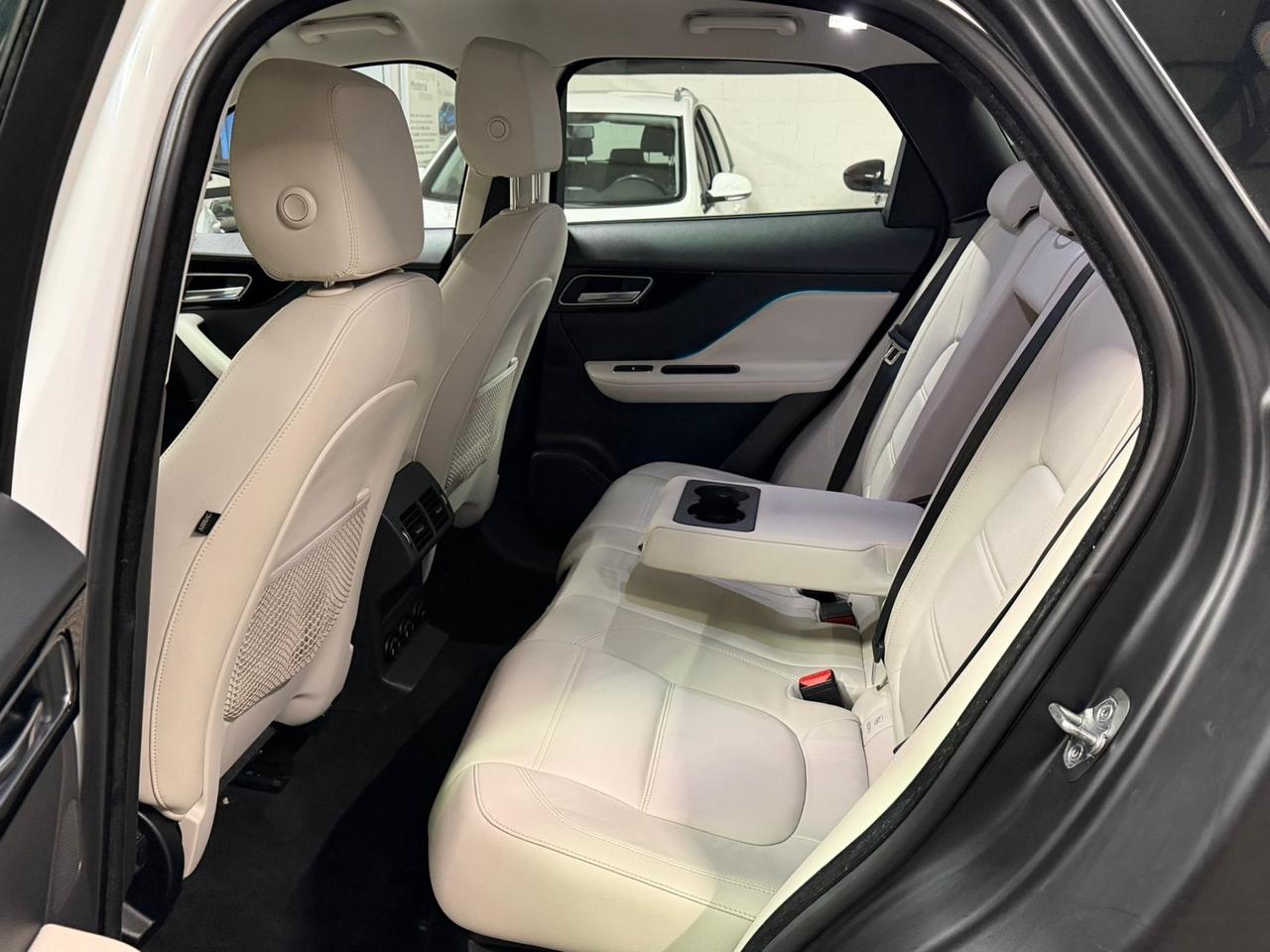 Jaguar F-Pace 2.0 D 180 CV AWD R-Sport