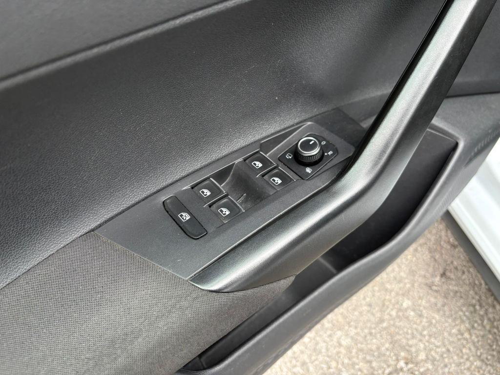 Volkswagen Polo 5 Porte 1.6 tdi R LINE 95cv dsg OK NEOPATENTATI