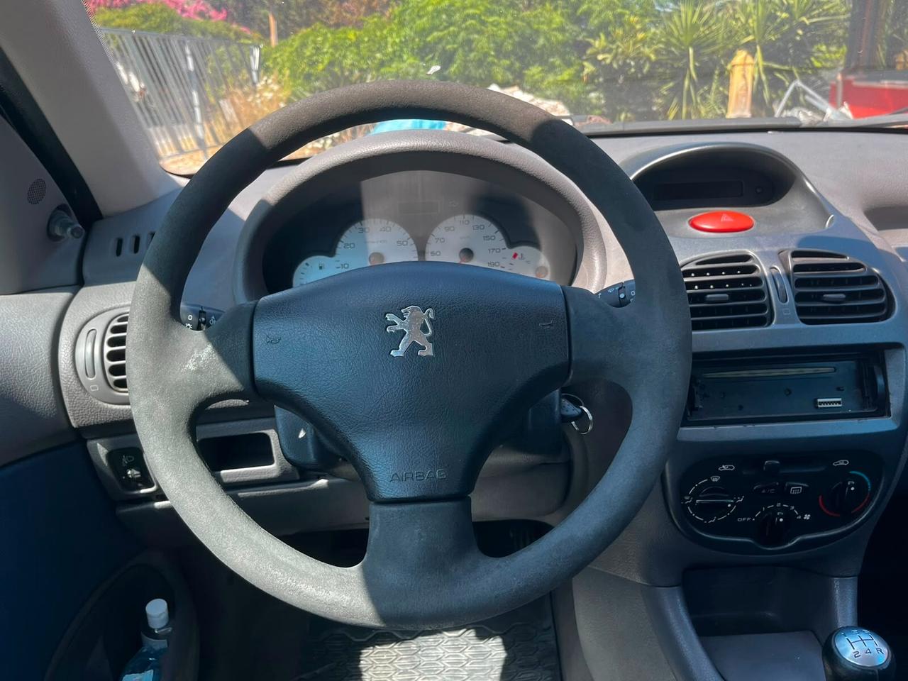 Peugeot 206 1.1 5p. XT