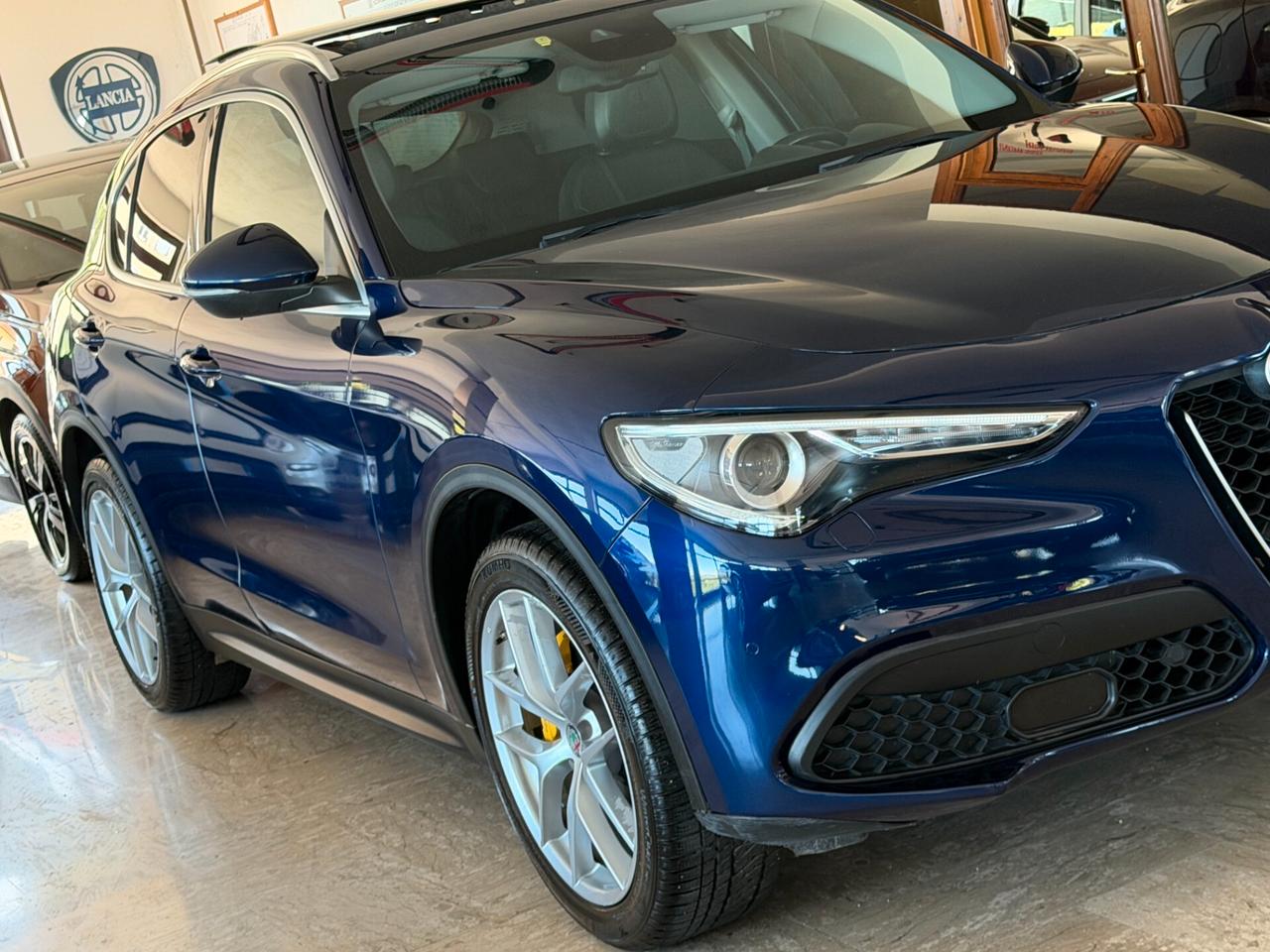Alfa Romeo Stelvio Q4 2.2 TURBODIESEL 210 cv. AT8 EXECUTIVE (Full)