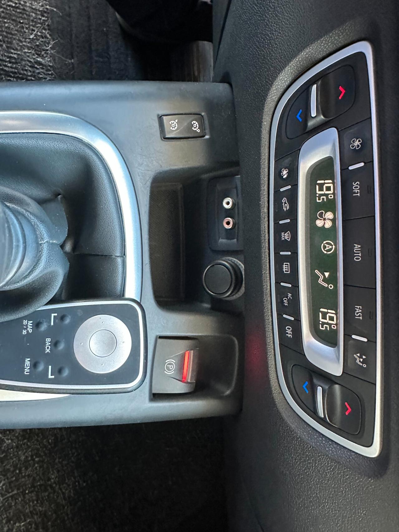 Renault Scenic X-Mod 1.5 dCi 110CV