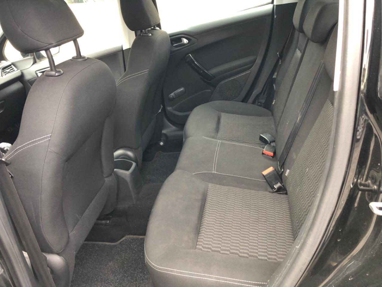 Peugeot 208 1.4 HDi 5 porte Allure - Garanzia 12 Mesi