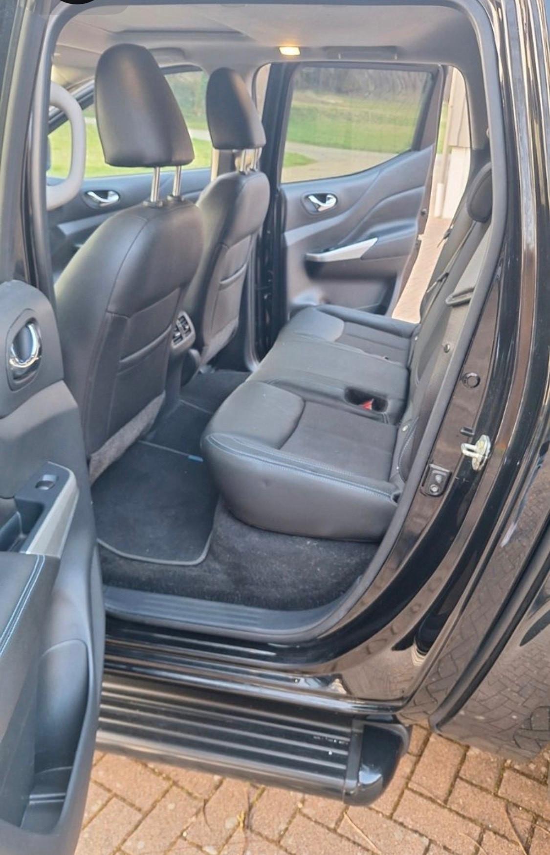 Nissan Navara 2.3 dCi 190 CV 7AT 4WD Double Cab N-Guard