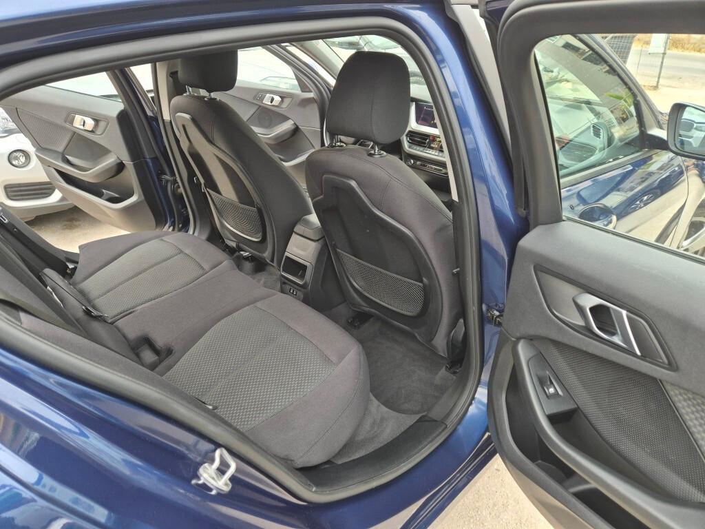BMW NEW 116d Business UNI-PROPRIETARIO