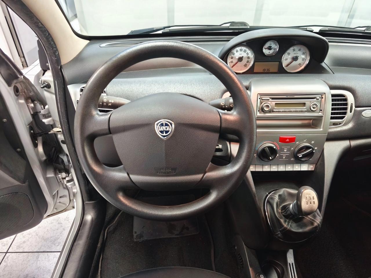 Lancia Ypsilon 1.2 Oro