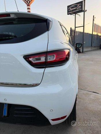 RENAULT Clio dCi 8V 75 CV 5 porte Moschino Life