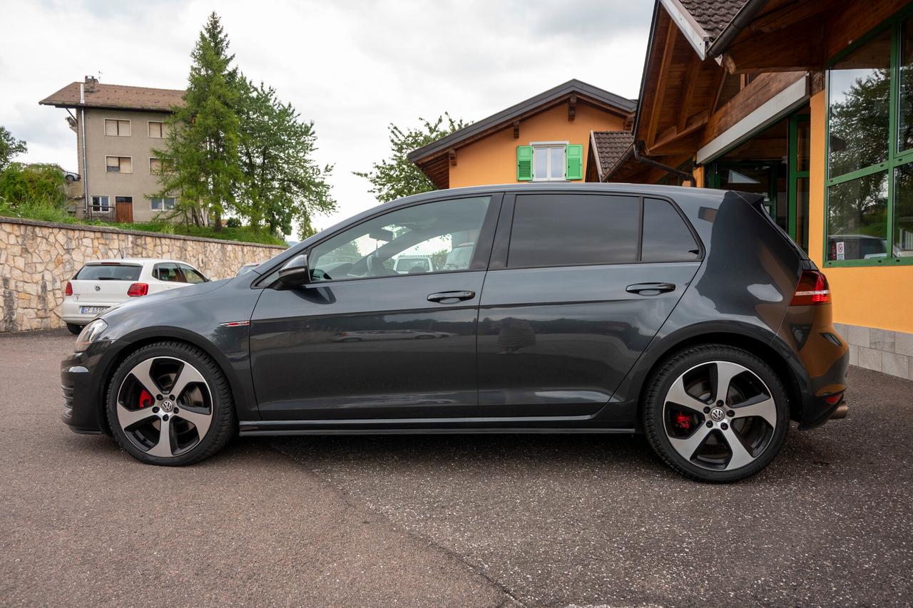 VW Golf GTI VII 2.0 TSI 220CV 5p GANCIO
