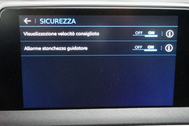 PEUGEOT 3008 BlueHDi 130 S&S Business