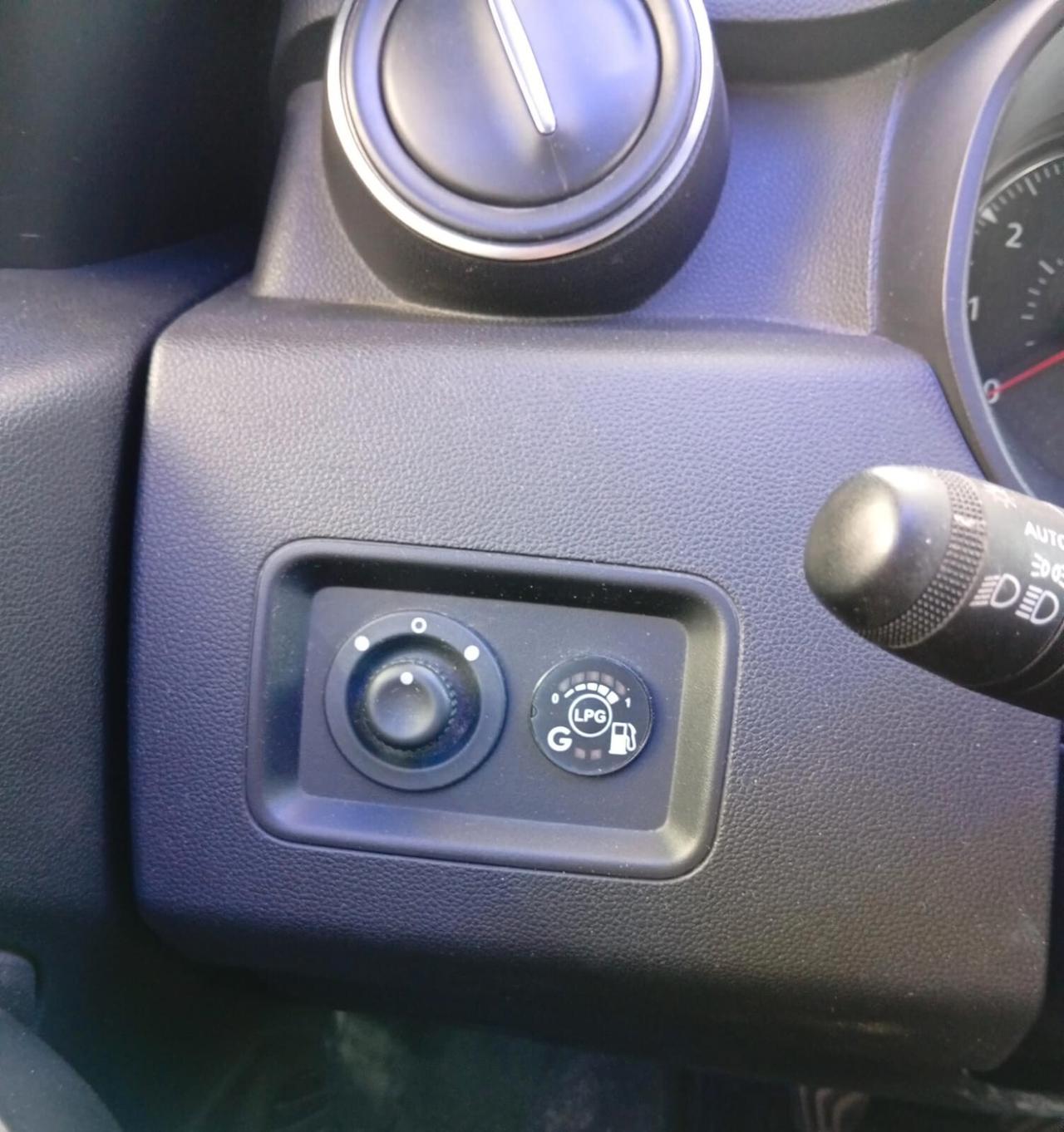 Dacia Duster 1.0 TCe 100 CV ECO-G 4x2 15th Anniversary