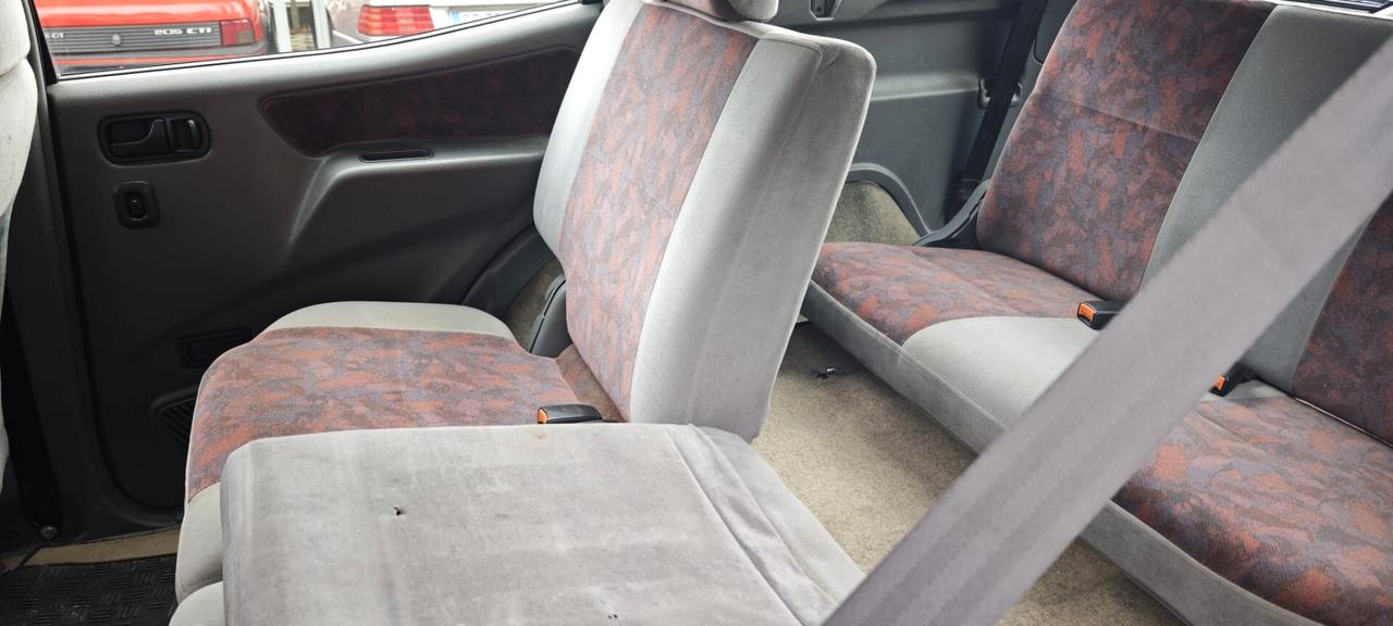 Nissan Terrano II 2.4i 12V cat 5 porte SE