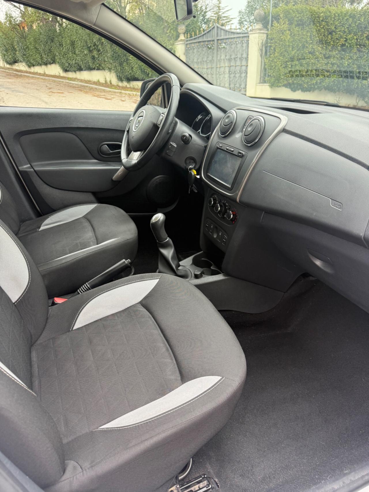 Dacia sandero stepway benzina NEOPATENTATI unipropr