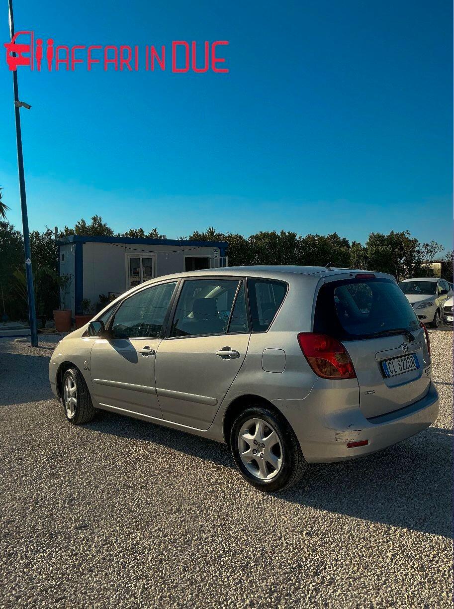 Toyota Corolla Verso 2.0 tdi D-4D