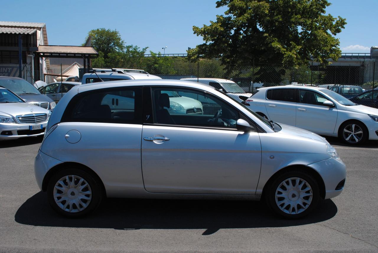 Lancia Ypsilon 1.2 60 CV OK NEOPATENTATI