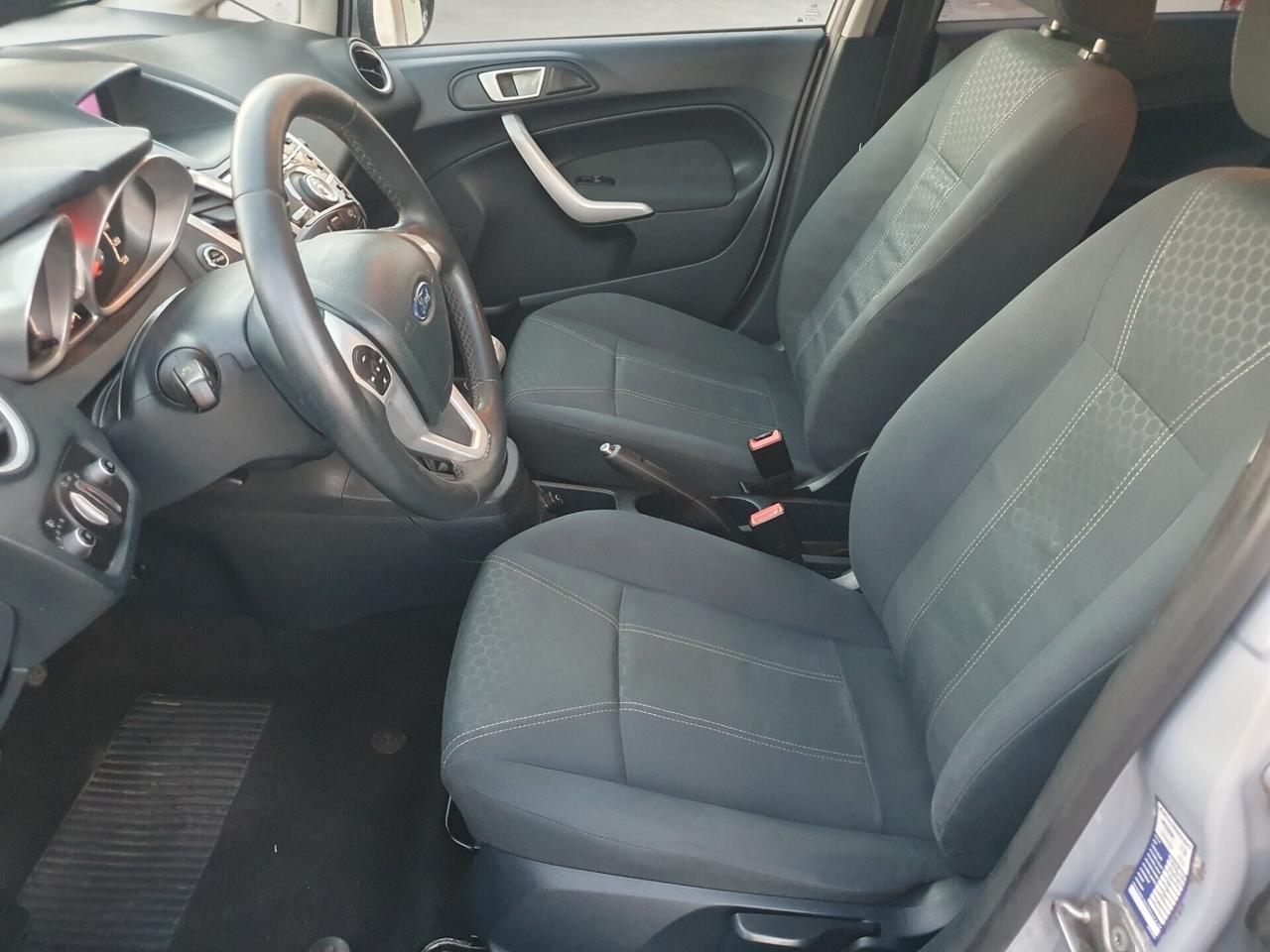 Ford Fiesta 1.4 TDCi 70CV 5p. Titanium. Neop 2012