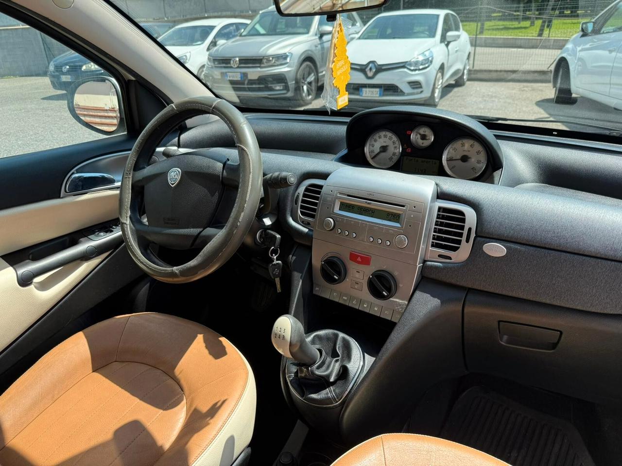 Lancia Ypsilon 1.3 MJT 75 CV Argento