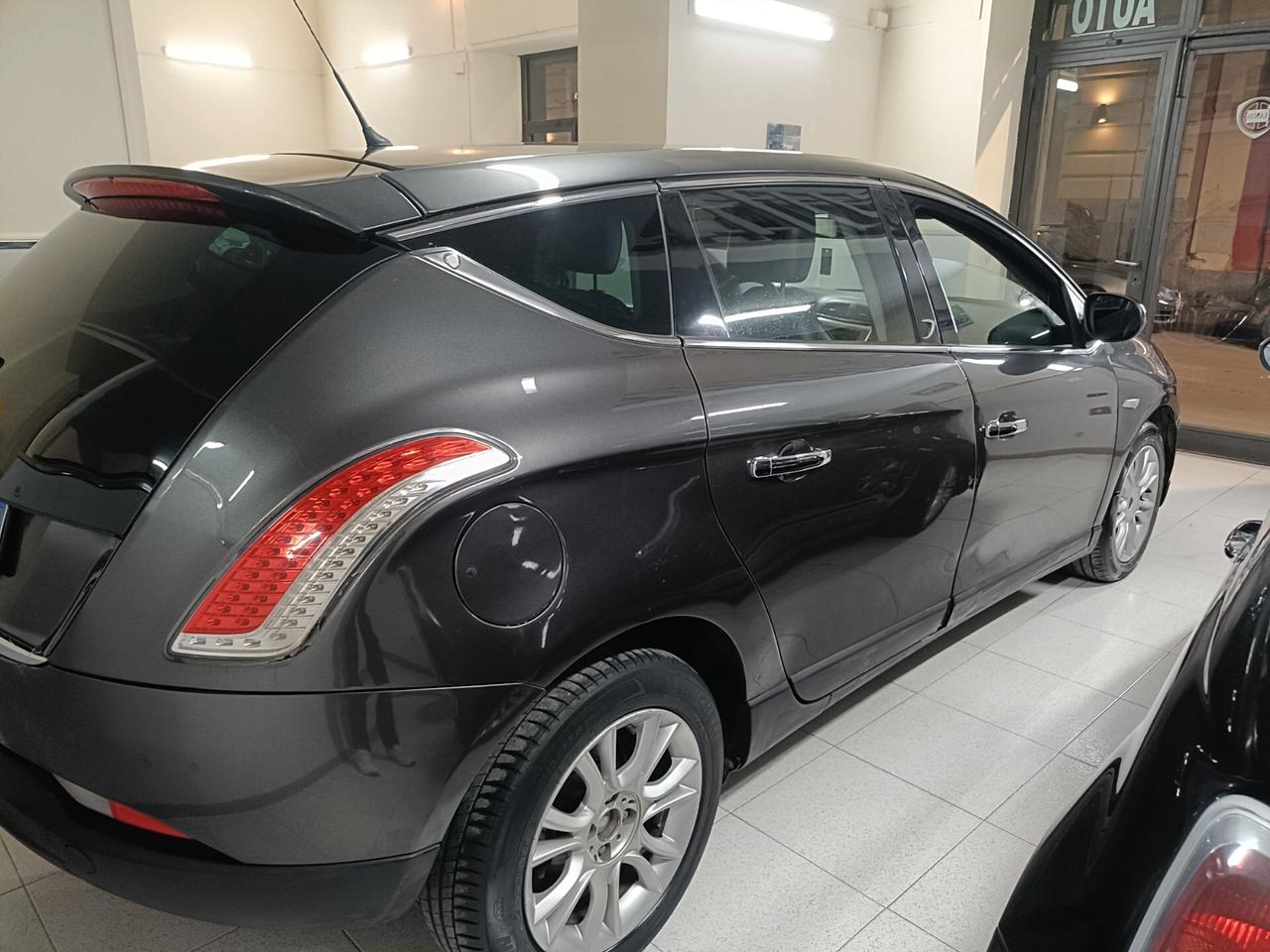 Lancia Delta 1.6 MJT DPF Silver