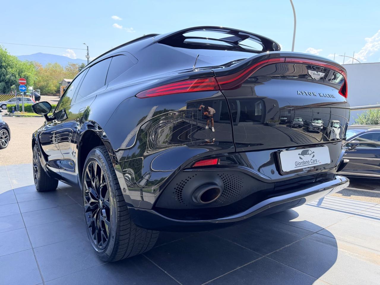 Aston Martin DBX in garanzia
