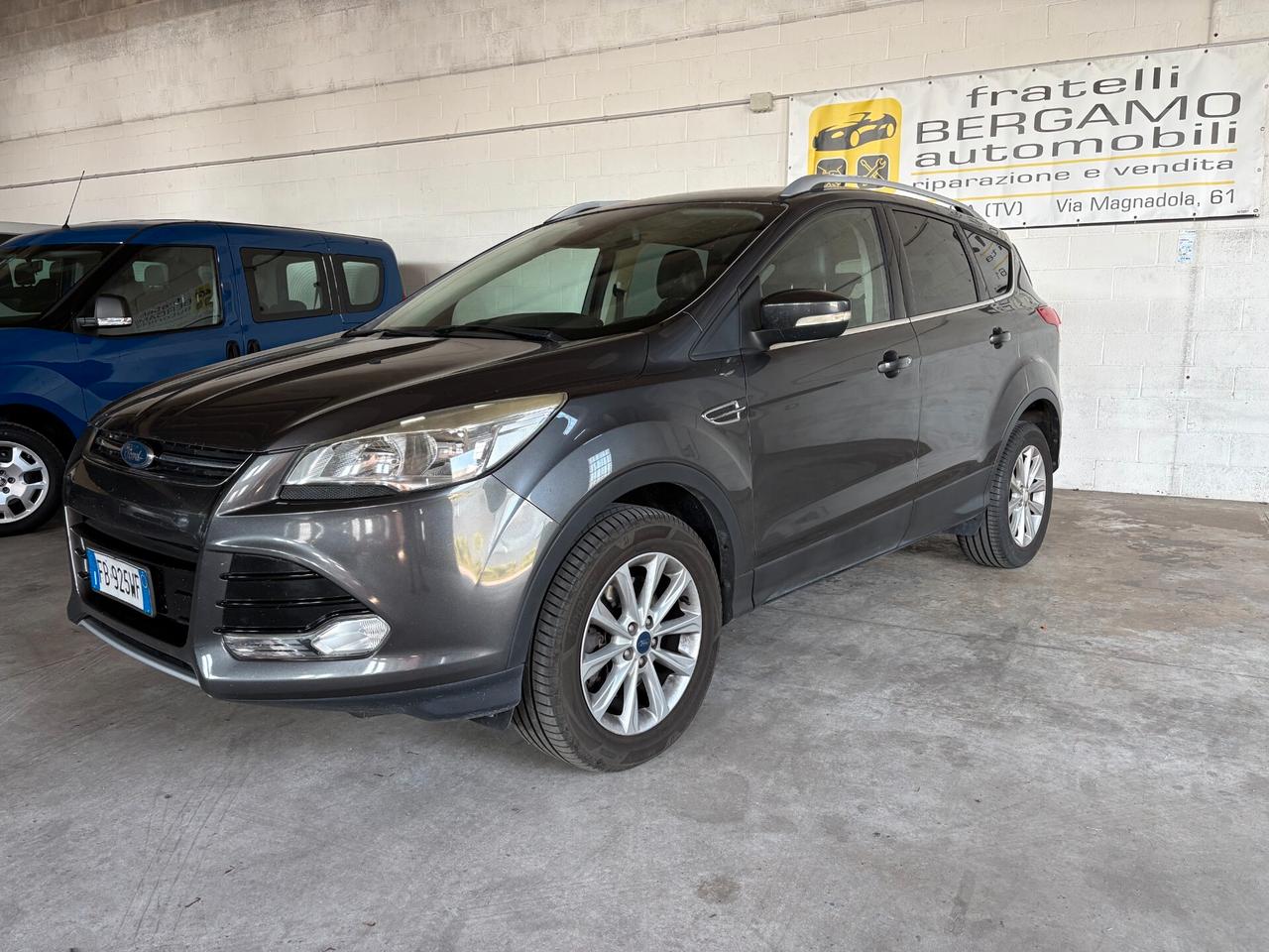 Ford Kuga 2.0 TDCI 150 CV 4WD 4x4 Cambio MANUALE
