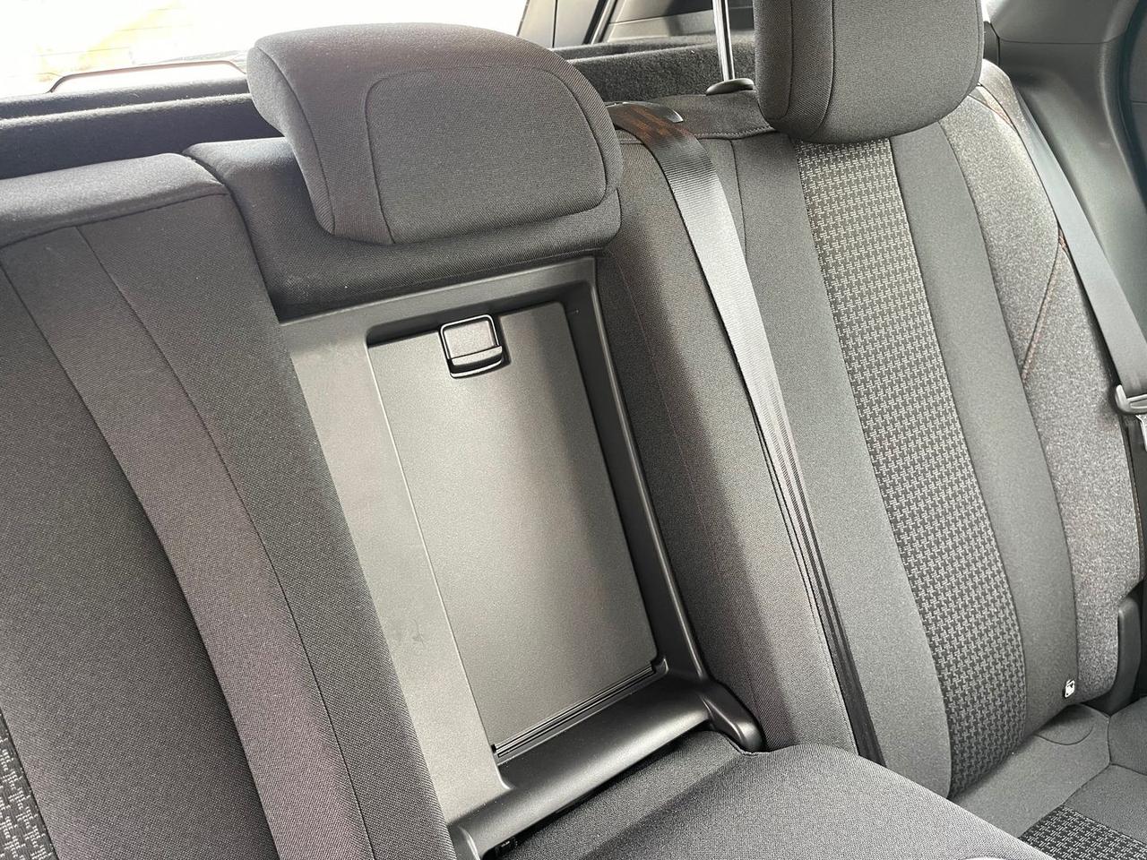 Peugeot 3008 1.5 Blue HDI 130 Active Pack