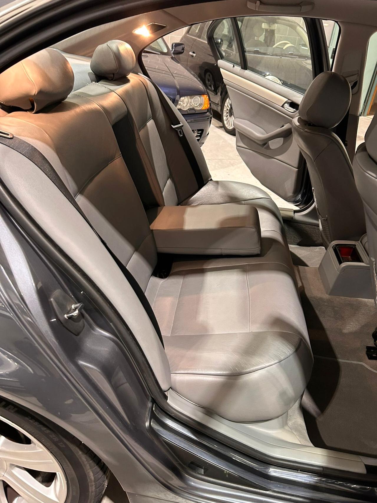 Bmw 330 330d turbodiesel cat 4 porte Attiva