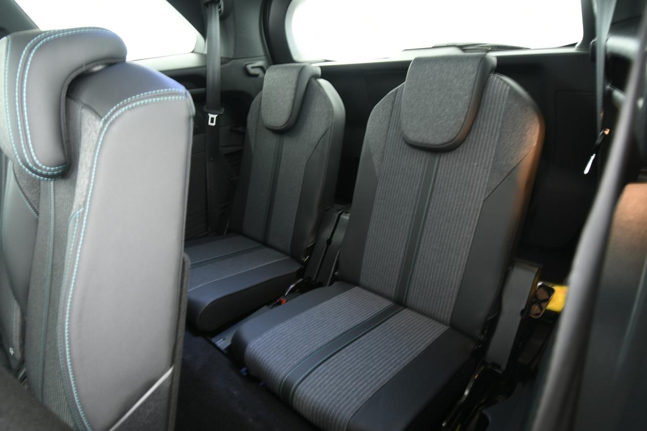 PEUGEOT 5008 1.5 bluehdi Allure s&s 130cv eat8 NEOPATENTATI+CAMERA