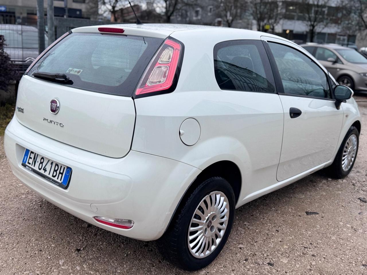 Fiat Grande Punto 1.4 Benzina metano 77cv - 2013